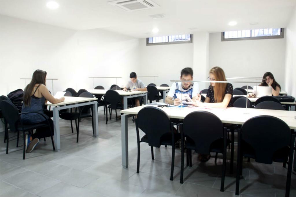Colegio Mayor Resa La Concepcion Valencia Buitenkant foto